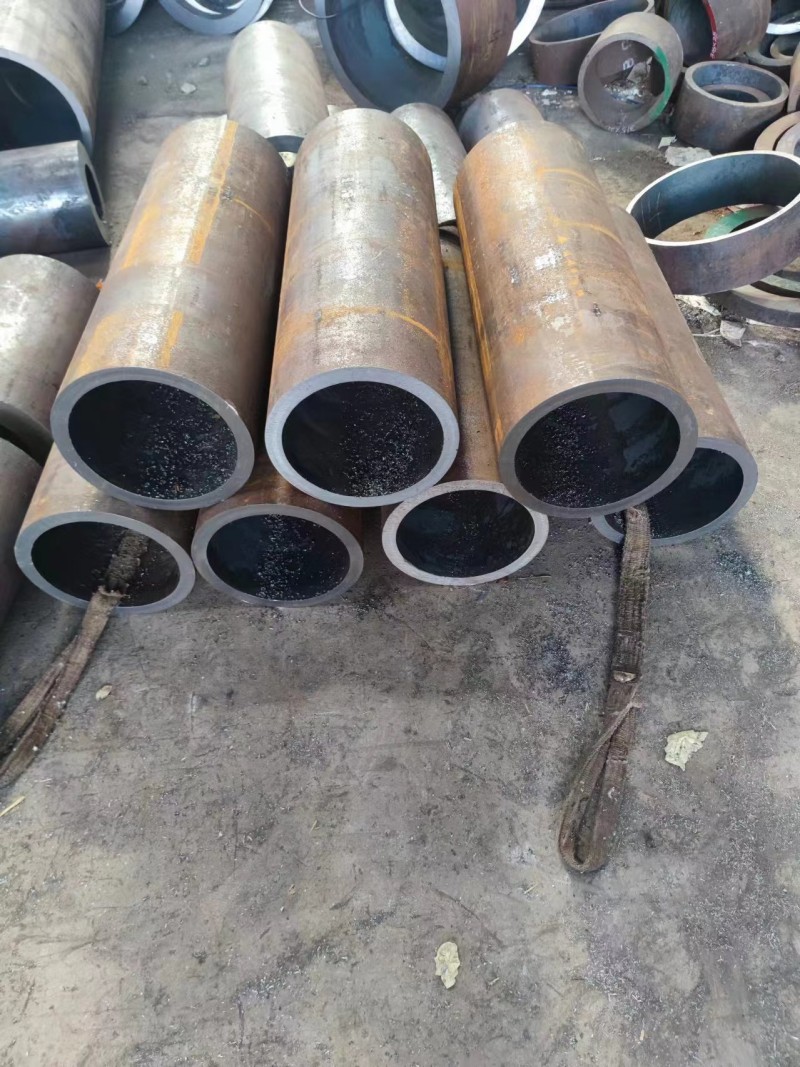 泰兴泰兴泰兴12Cr1MovG无缝钢管切割